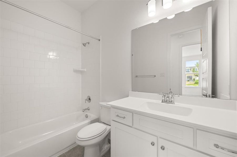 Furnished interior view inside a new home in Walsh Ranch 60', Fort Worth (Image 8). Furnished interior view inside a new home in Walsh Ranch 60', Fort Worth (Image 8).