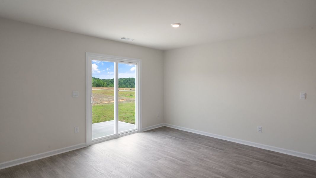 Spacious, unfurnished interior of a new home in Aspen Place, Thomasville (Image 17).