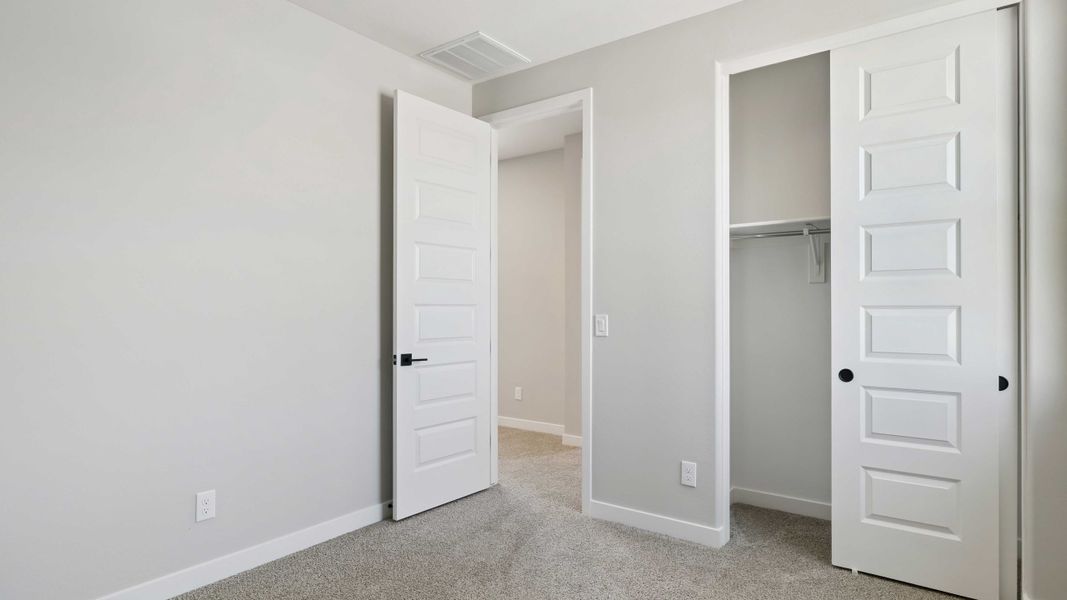 Spacious, unfurnished interior of a new home in Upper Canyon, Phoenix (Image 37).
