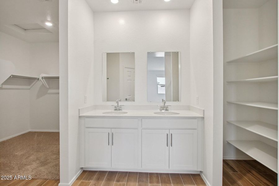 25-web-or-mls-W Kenner Dr-S0509-025