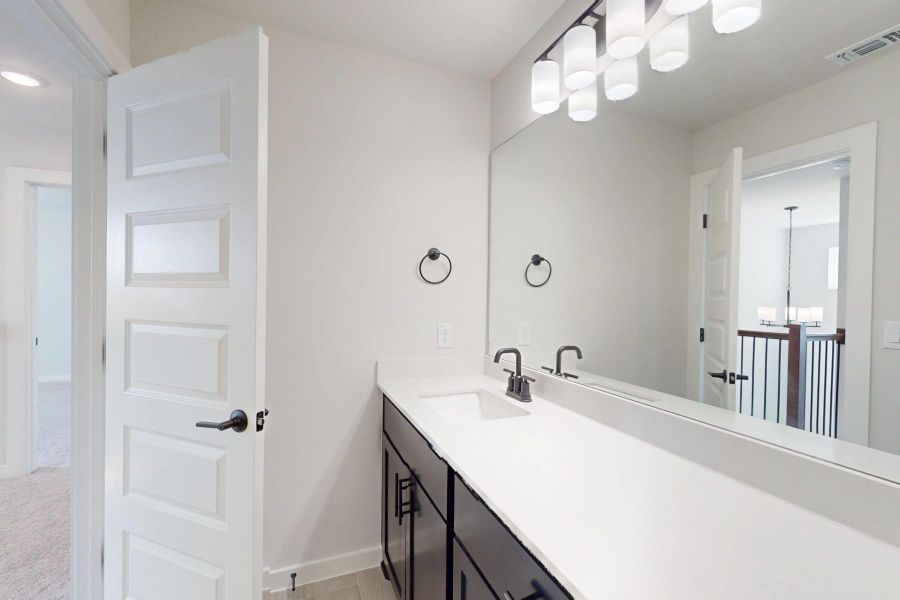 Furnished interior view inside a new home in Edgewood, Leander (Image 12).