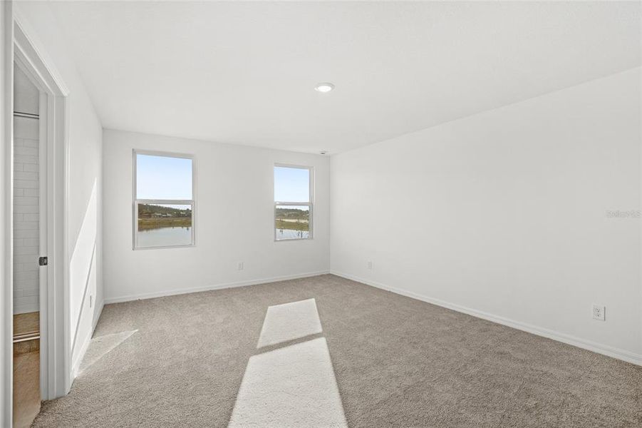 Spacious, unfurnished interior of a new home in , Kissimmee (Image 36).