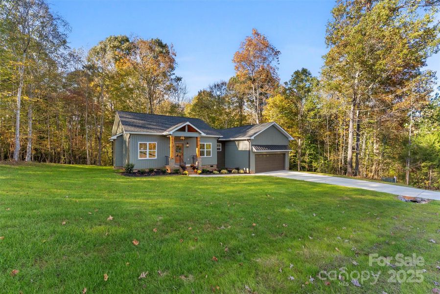 Exterior details and patio area of a home in , Lincolnton (Image 31).