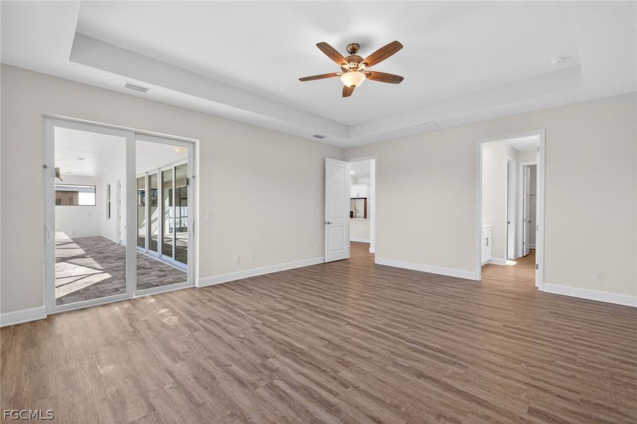 Spacious, unfurnished interior of a new home in Cape Coral, Cape Coral (Image 15).