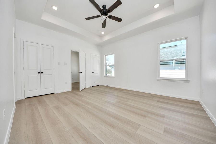 Spacious, unfurnished interior of a new home in , Houston (Image 8).