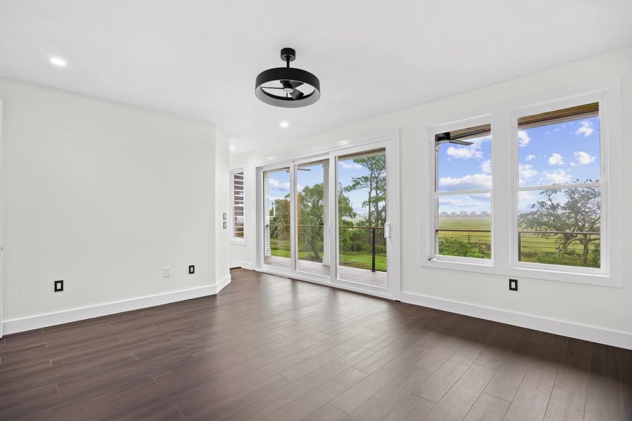 Spacious, unfurnished interior of a new home in , Pawleys Island (Image 18).