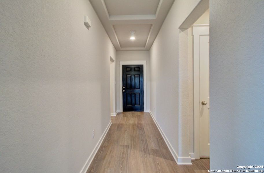 Spacious, unfurnished interior of a new home in Cloud Country, New Braunfels (Image 21).