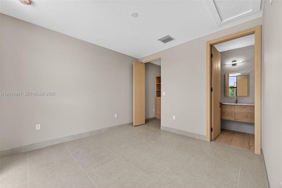 Spacious, unfurnished interior of a new home in , Southwest Ranches (Image 57).