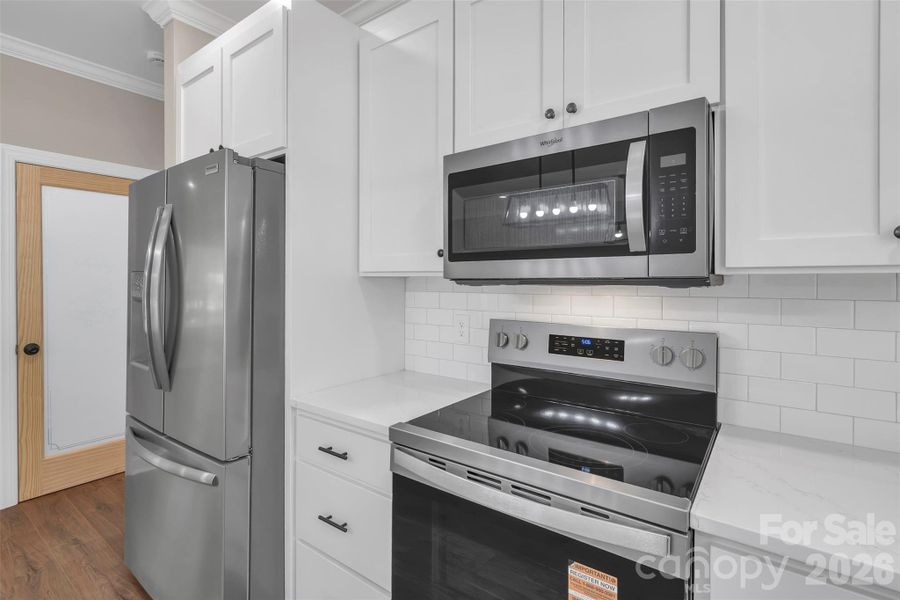 Furnished interior view inside a new home in , Lancaster (Image 15).