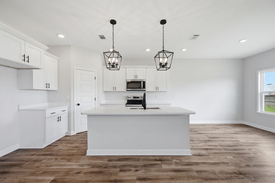 Furnished interior view inside a new home in Barton's Bend, Crestview (Image 10).