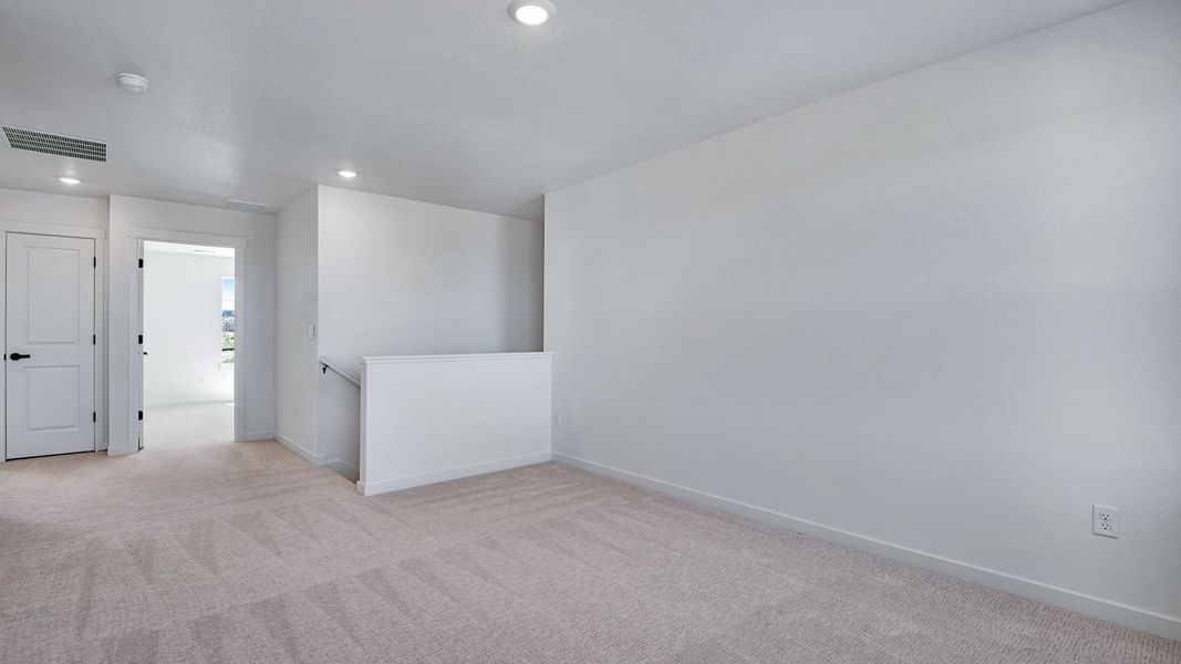 Spacious, unfurnished interior of a new home in Trails at Crowfoot, Parker (Image 35). Spacious, unfurnished interior of a new home in Trails at Crowfoot, Parker (Image 35).