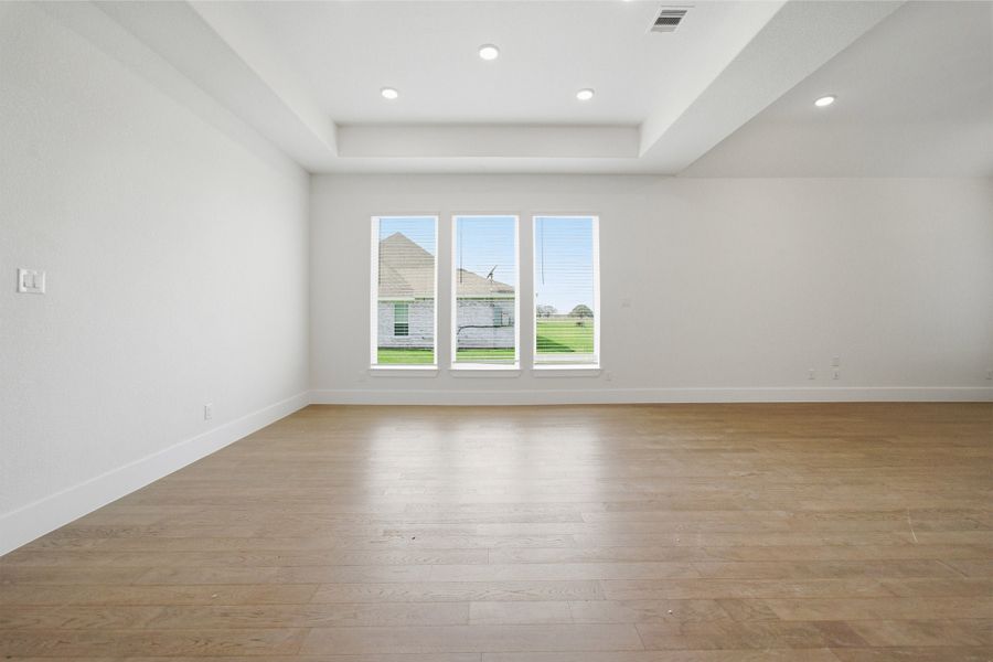 Spacious, unfurnished interior of a new home in Suncreek Estates, Rosharon (Image 27). Spacious, unfurnished interior of a new home in Suncreek Estates, Rosharon (Image 27).
