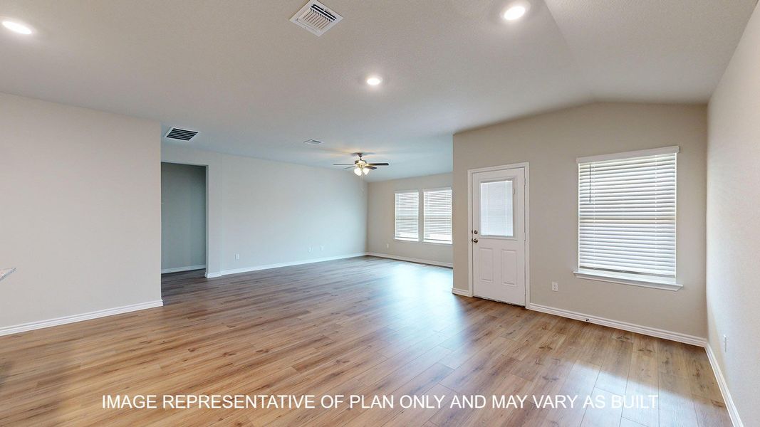 Spacious, unfurnished interior of a new home in Three Creeks - Colt Creek, Belton (Image 12).