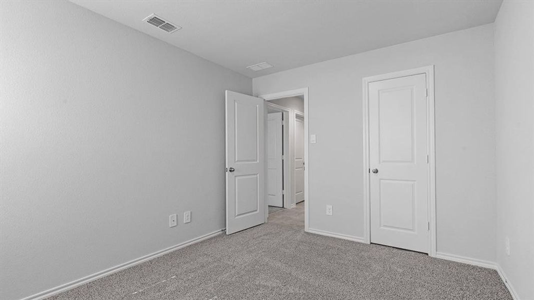 Spacious, unfurnished interior of a new home in Highlands at Chapel Creek, Fort Worth (Image 31).