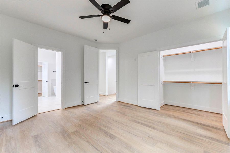 Spacious, unfurnished interior of a new home in , Houston (Image 18).