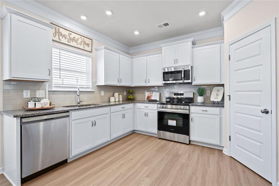 Furnished interior view inside a new home in Johnson Crossing, Cartersville (Image 27).