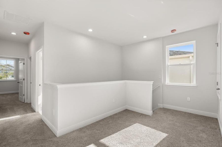 Spacious, unfurnished interior of a new home in , Casselberry (Image 26).