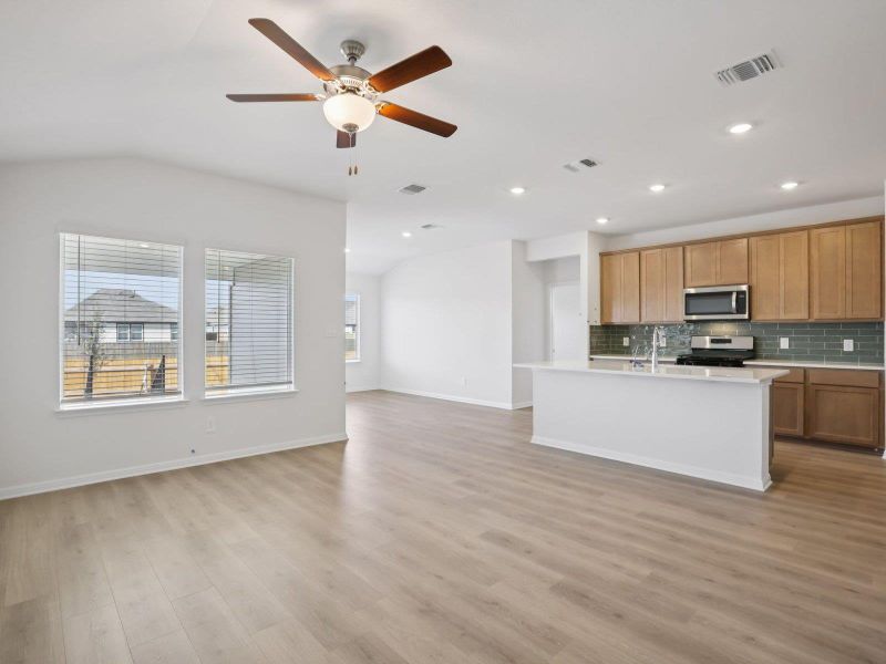 Photo is not of the actual home, but is an inspirational photo of builder’s model home and may depict options, furnishings, and/or decorator features that are not included Photo is not of the actual home, but is an inspirational photo of builder’s model home and may depict options, furnishings, and/or decorator features that are not included