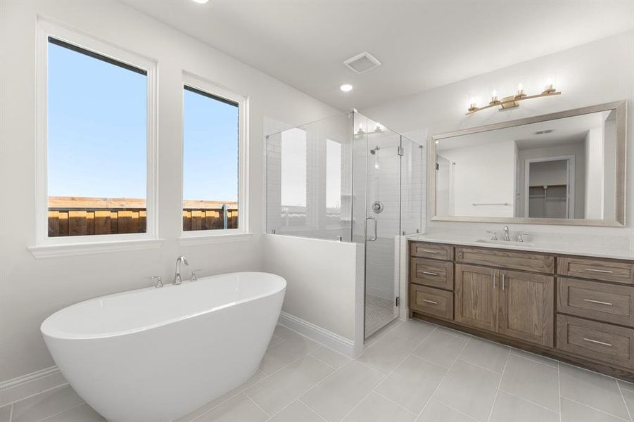 23. 9712 Talia - Bath (2)