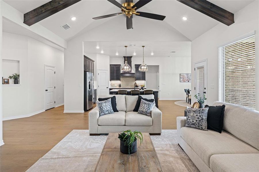 Furnished interior view inside a new home in , Lorena (Image 25).