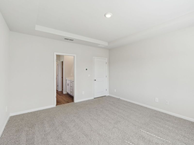 Spacious, unfurnished interior of a new home in Martin Springs - Estate Series, Lawrenceville (Image 34).