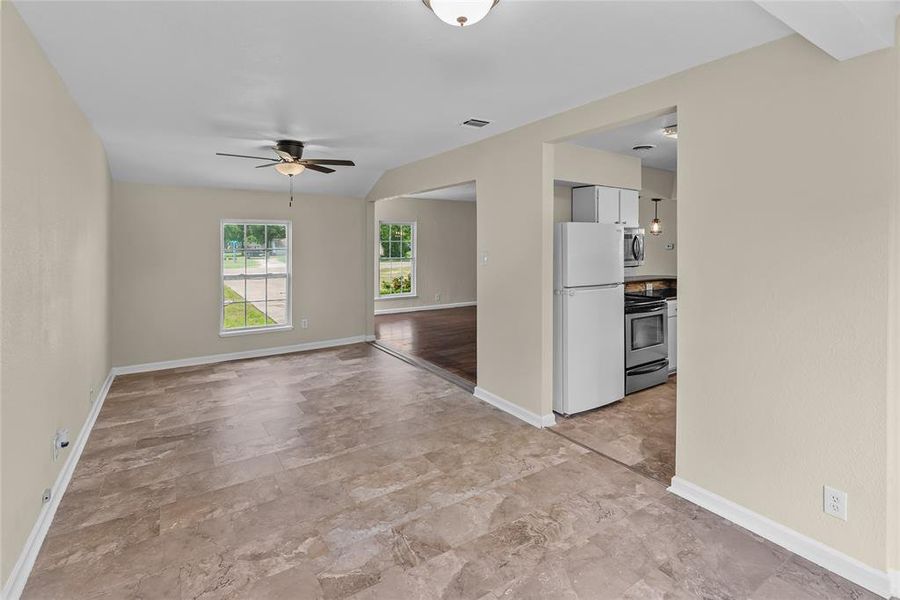 Spacious, unfurnished interior of a new home in , Godley (Image 9).