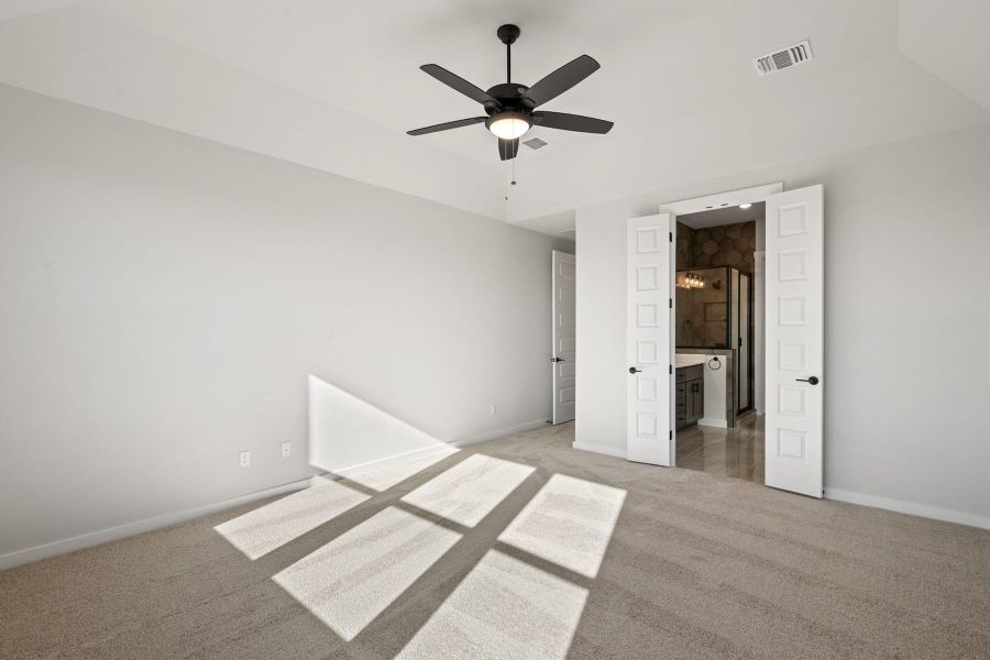 Spacious, unfurnished interior of a new home in Flora, Hutto (Image 34).