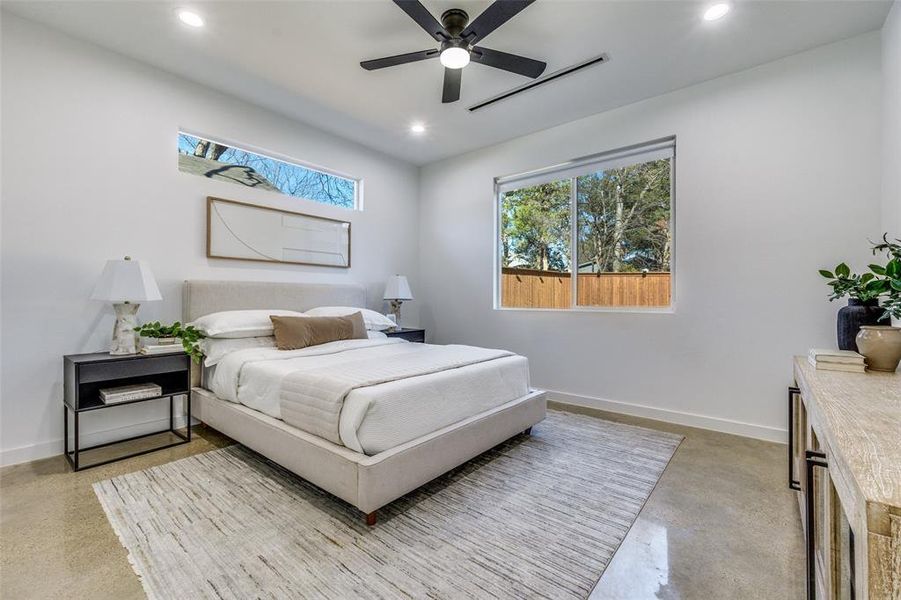 Furnished interior view inside a new home in , Dallas (Image 12).