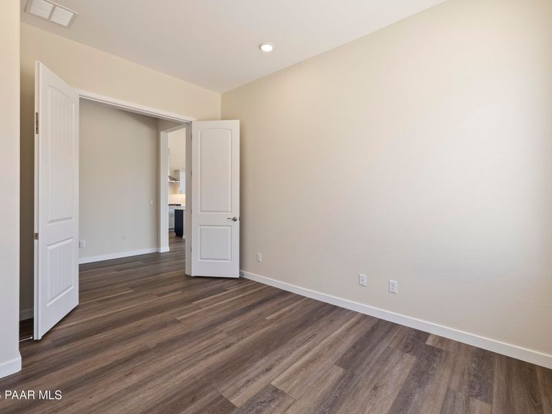 Spacious, unfurnished interior of a new home in Hidden Hills, Prescott (Image 32).