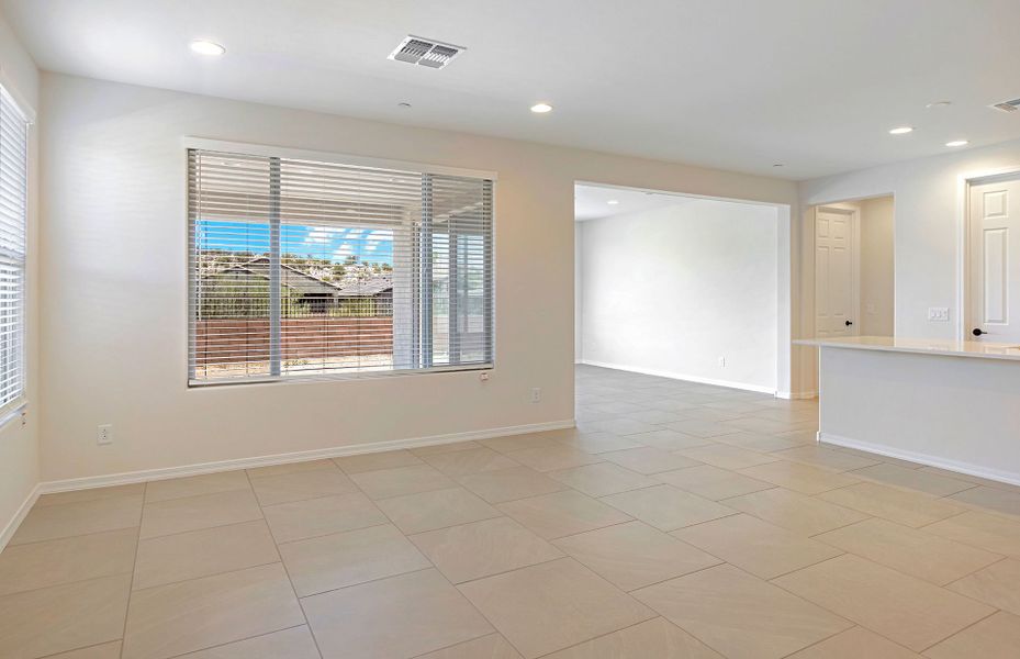 Spacious, unfurnished interior of a new home in Vistoso Canyon Estates, Oro Valley (Image 22). Spacious, unfurnished interior of a new home in Vistoso Canyon Estates, Oro Valley (Image 22).