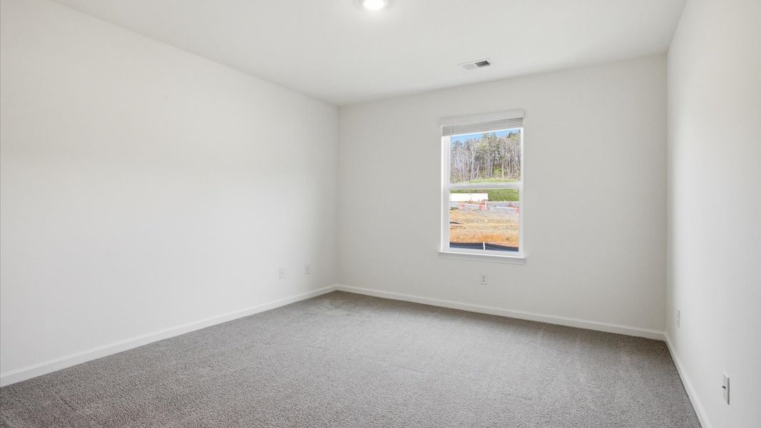 Spacious, unfurnished interior of a new home in Cherokee Crossing, Kodak (Image 12).
