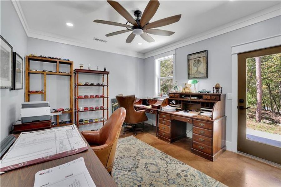 Furnished interior view inside a new home in , Gainesville (Image 6).