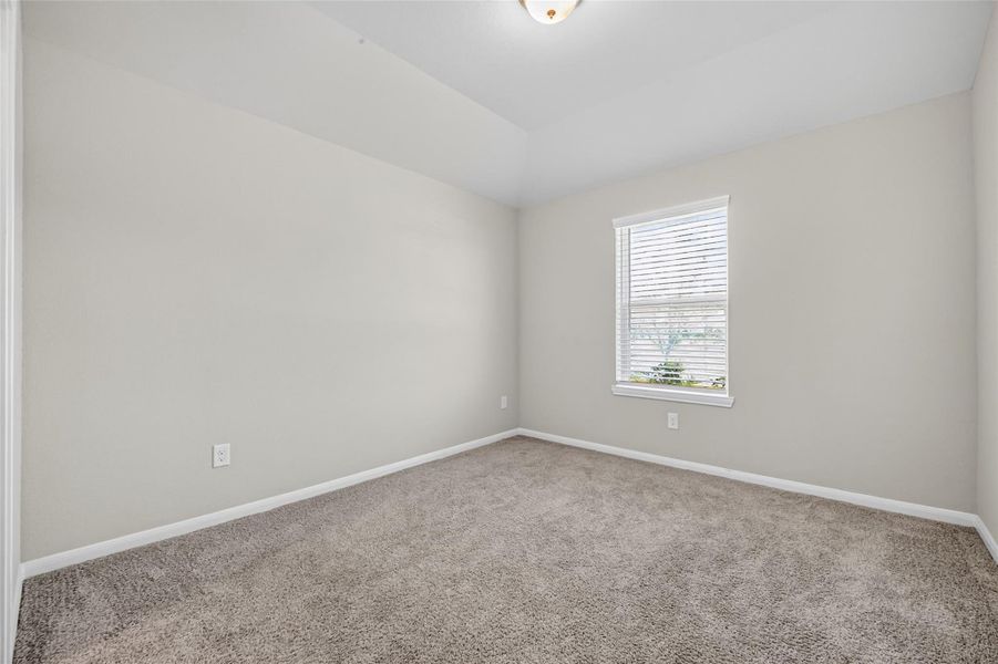 Spacious, unfurnished interior of a new home in , Texas City (Image 25).