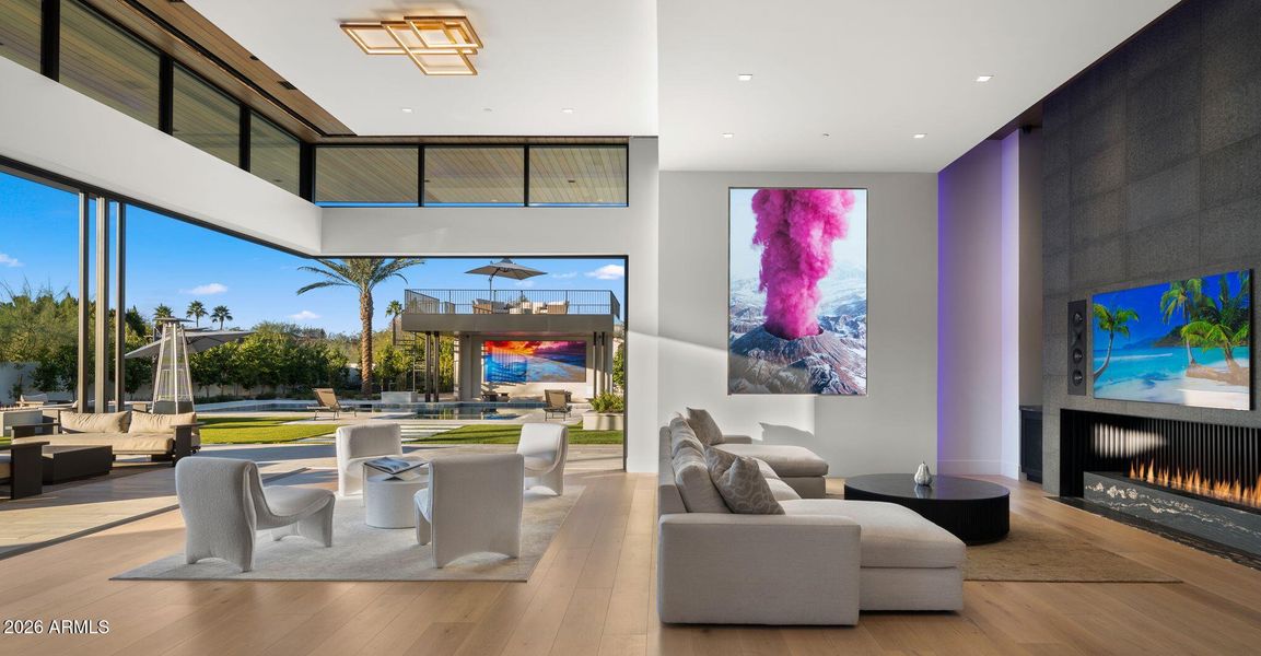 33-web-or-mls-Living Space3