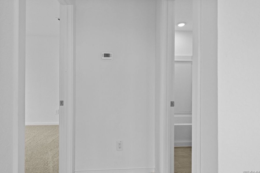 Spacious, unfurnished interior of a new home in Spring Grove, St. Hedwig (Image 24).