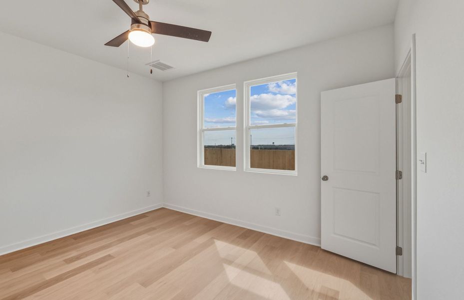 Spacious, unfurnished interior of a new home in Alto, San Marcos (Image 13).