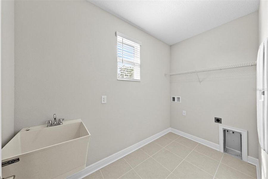 Spacious, unfurnished interior of a new home in , St. Petersburg (Image 44).