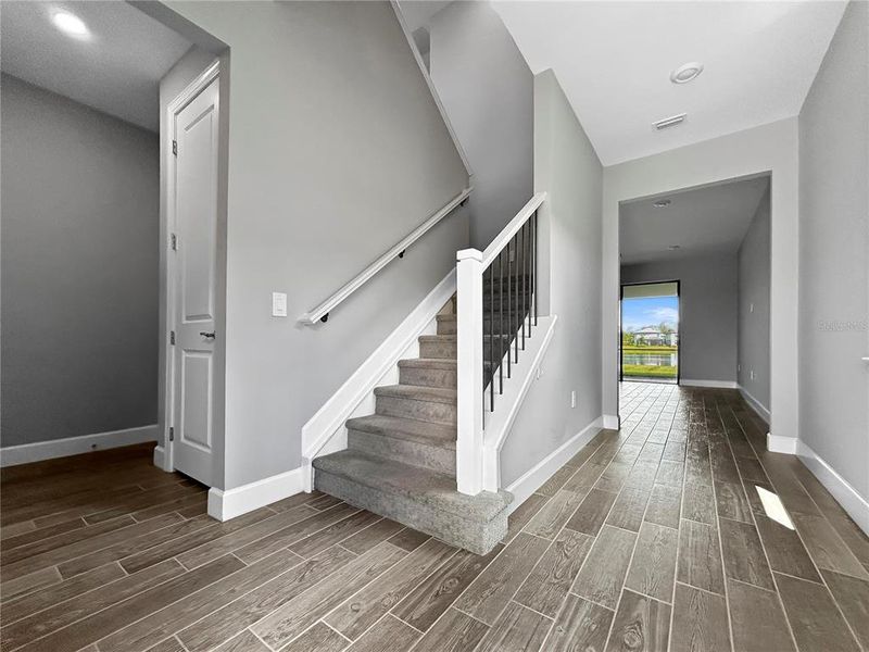 Spacious, unfurnished interior of a new home in , Lakewood Ranch (Image 30).