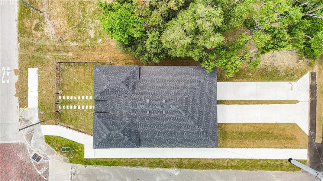 Image 4 of a home in .