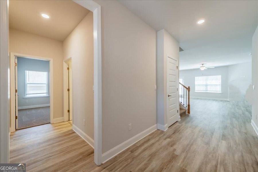 Spacious, unfurnished interior of a new home in Oakview Estates, Macon (Image 17).