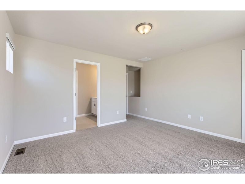 Spacious, unfurnished interior of a new home in Waterfield - Single Family Homes, Fort Collins (Image 18).