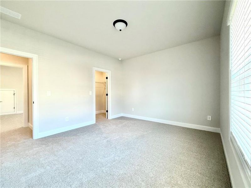 Spacious, unfurnished interior of a new home in , Braselton (Image 33).