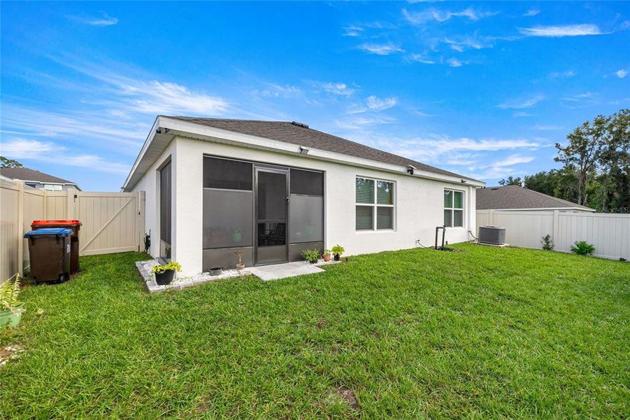 Exterior details and patio area of a home in Autumn Glen, Belleview (Image 3). Exterior details and patio area of a home in Autumn Glen, Belleview (Image 3).