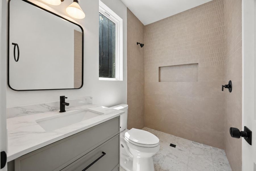 Secondary Bed En Suite Bathroom