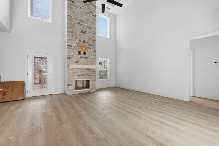 Spacious, unfurnished interior of a new home in Bellshire, Clarksville (Image 4). Spacious, unfurnished interior of a new home in Bellshire, Clarksville (Image 4).