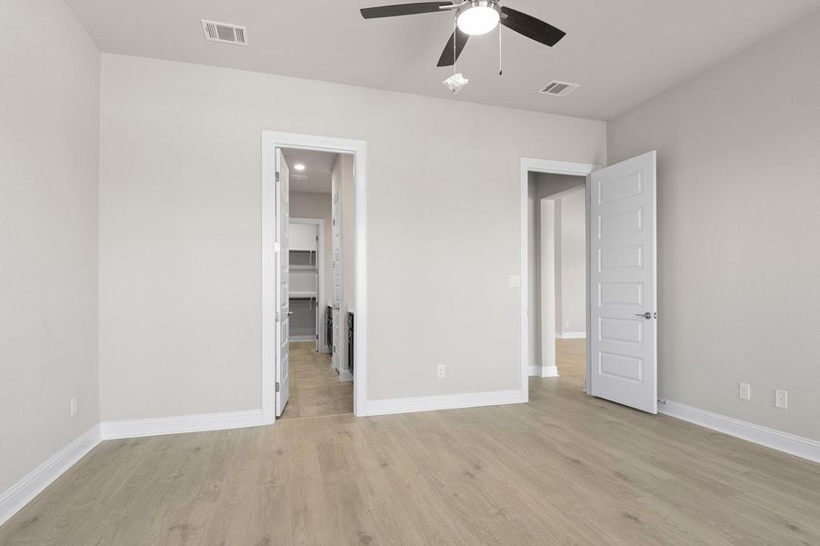 Spacious, unfurnished interior of a new home in Cross Creek, Cedar Park (Image 16).