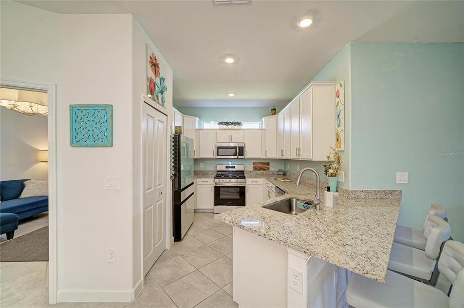 Furnished interior view inside a new home in Lorraine Lakes at Lakewood Ranch, Lakewood Ranch (Image 5). Furnished interior view inside a new home in Lorraine Lakes at Lakewood Ranch, Lakewood Ranch (Image 5).
