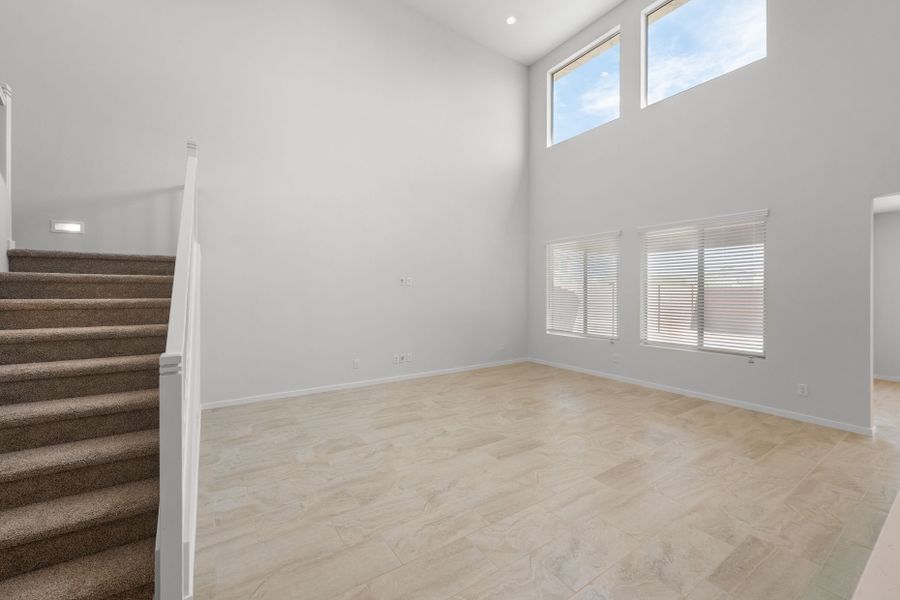 Spacious, unfurnished interior of a new home in Blossom Rock, Apache Junction (Image 19).