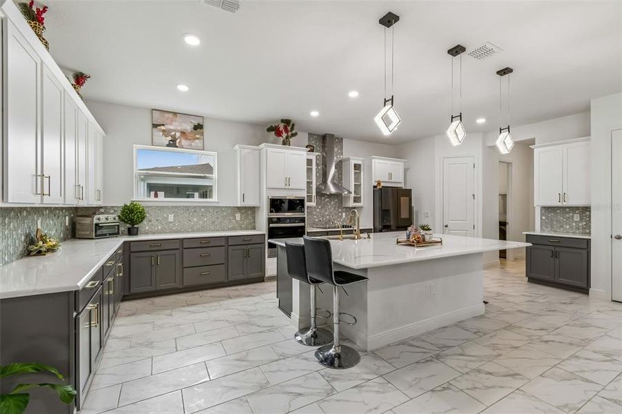 Furnished interior view inside a new home in , Orlando (Image 9).