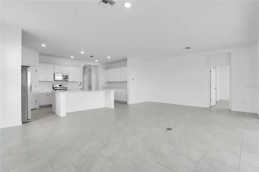 Spacious, unfurnished interior of a new home in Rye Ranch, Parrish (Image 26). Spacious, unfurnished interior of a new home in Rye Ranch, Parrish (Image 26).